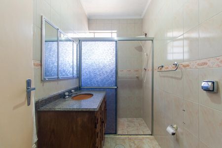 Casa à venda com 220m², 2 quartos e 4 vagas Casa à venda com 220m², 2 quartos e 4 vagasBanheiro 2