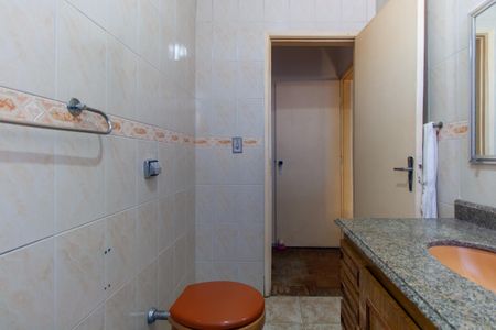 Casa à venda com 220m², 2 quartos e 4 vagas Casa à venda com 220m², 2 quartos e 4 vagasBanheiro 2