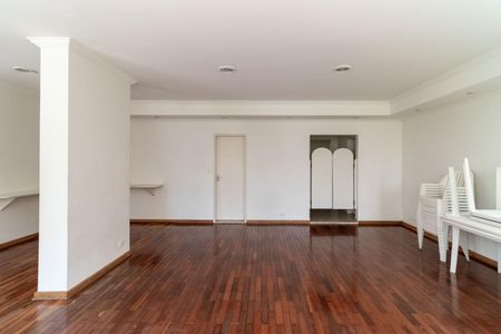 Apartamento à venda com 187m², 3 quartos e 2 vagas Apartamento à venda com 187m², 3 quartos e 2 vagasÁrea comum