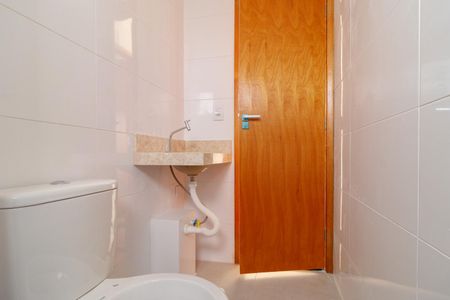 Apartamento à venda com 44m², 2 quartos e sem vaga Apartamento à venda com 44m², 2 quartos e sem vagaBanheiro