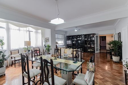 Apartamento à venda com 270m², 5 quartos e 1 vagaSala