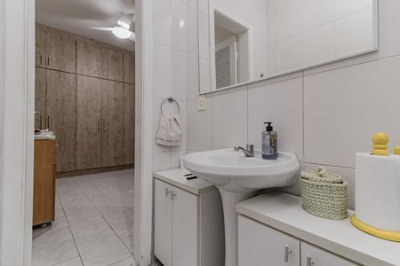 Apartamento à venda com 270m², 5 quartos e 1 vagaBanheiro de Serviço