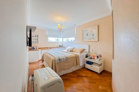 Apartamento à venda com 200m², 3 quartos e 1 vaga Apartamento à venda com 200m², 3 quartos e 1 vagaSuíte 3