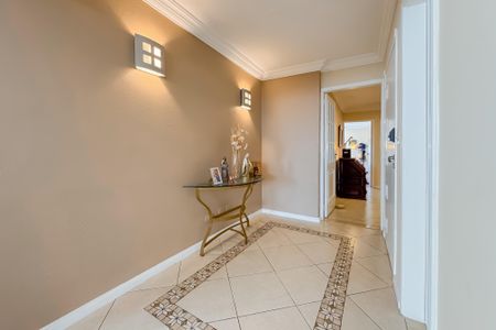 Apartamento à venda com 200m², 3 quartos e 1 vaga Apartamento à venda com 200m², 3 quartos e 1 vagaSala - Entrada