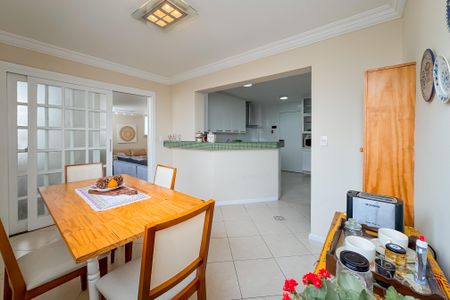 Apartamento à venda com 200m², 3 quartos e 1 vaga Apartamento à venda com 200m², 3 quartos e 1 vagaCozinha