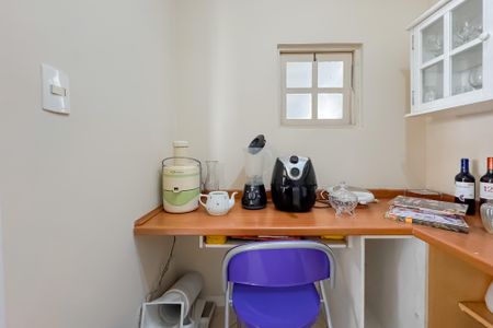 Apartamento à venda com 200m², 3 quartos e 1 vaga Apartamento à venda com 200m², 3 quartos e 1 vagaEscritório