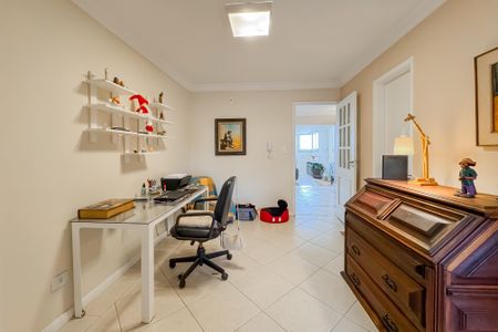 Apartamento à venda com 200m², 3 quartos e 1 vaga Apartamento à venda com 200m², 3 quartos e 1 vagaSala - Entrada