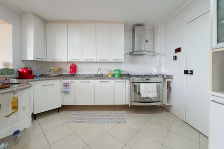 Apartamento à venda com 200m², 3 quartos e 1 vaga Apartamento à venda com 200m², 3 quartos e 1 vagaCozinha