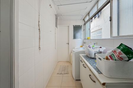 Apartamento à venda com 200m², 3 quartos e 1 vaga Apartamento à venda com 200m², 3 quartos e 1 vagaÁrea de Serviço