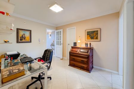 Apartamento à venda com 200m², 3 quartos e 1 vaga Apartamento à venda com 200m², 3 quartos e 1 vagaSala - Entrada