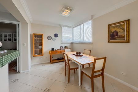 Apartamento à venda com 200m², 3 quartos e 1 vaga Apartamento à venda com 200m², 3 quartos e 1 vagaCozinha