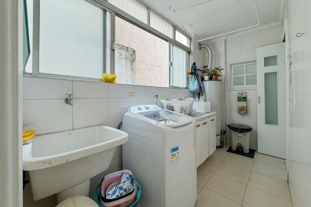Apartamento à venda com 200m², 3 quartos e 1 vaga Apartamento à venda com 200m², 3 quartos e 1 vagaÁrea de Serviço