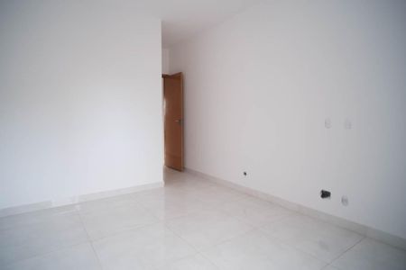 Casa à venda com 79m², 2 quartos e 2 vagasSuíte 2