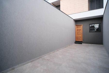 Casa à venda com 79m², 2 quartos e 2 vagasGaragem