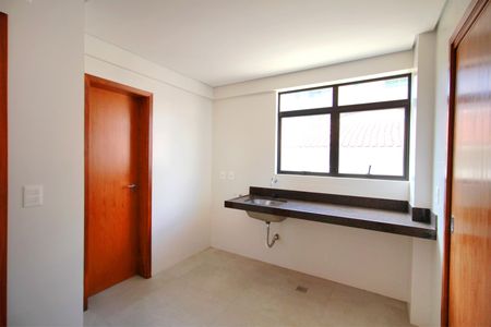 Apartamento à venda com 135m², 4 quartos e 3 vagasCozinha