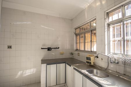 Casa à venda com 178m², 4 quartos e 2 vagas Casa à venda com 178m², 4 quartos e 2 vagasCozinha