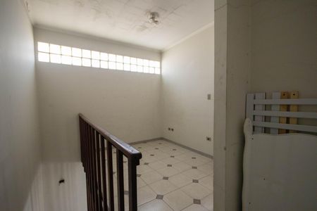 Casa à venda com 178m², 4 quartos e 2 vagas Casa à venda com 178m², 4 quartos e 2 vagasHall