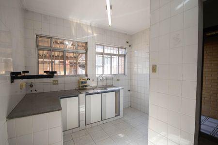 Casa à venda com 178m², 4 quartos e 2 vagas Casa à venda com 178m², 4 quartos e 2 vagasCozinha