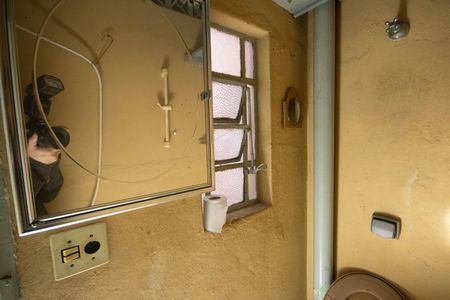 Casa à venda com 178m², 4 quartos e 2 vagas Casa à venda com 178m², 4 quartos e 2 vagasBanheiro 2