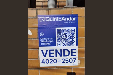 Casa à venda com 178m², 4 quartos e 2 vagas Casa à venda com 178m², 4 quartos e 2 vagasPlaquinha