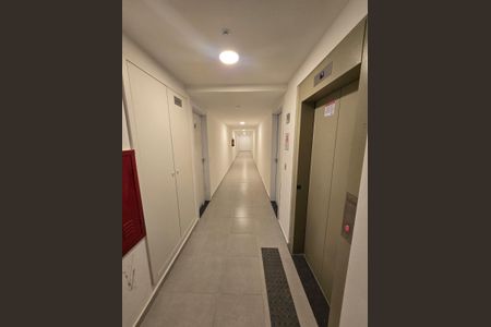 Apartamento à venda com 58m², 2 quartos e 1 vaga Apartamento à venda com 58m², 2 quartos e 1 vagaCorredor