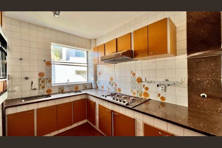 Apartamento à venda com 380m², 5 quartos e 3 vagasCozinha