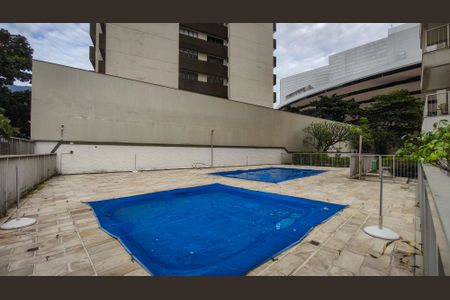 Apartamento à venda com 75m², 2 quartos e 1 vagaÁrea comum - Piscina