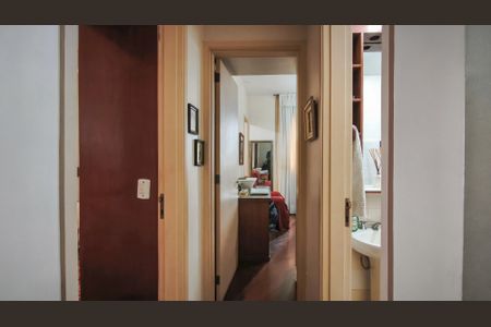 Apartamento à venda com 75m², 2 quartos e 1 vagaCorredor