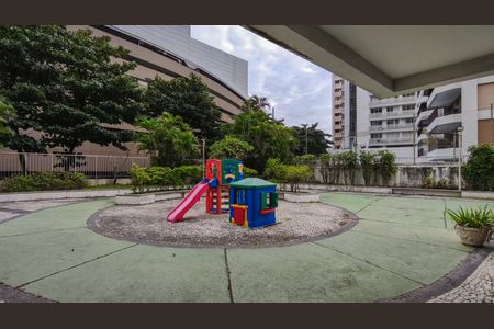 Apartamento à venda com 75m², 2 quartos e 1 vagaÁrea comum - Playground