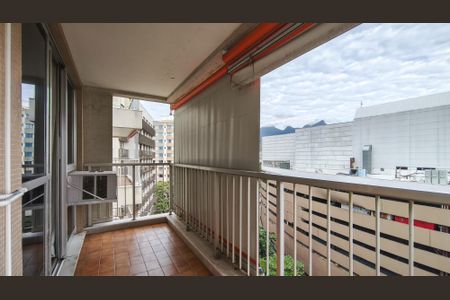 Apartamento à venda com 75m², 2 quartos e 1 vagaVaranda da Sala