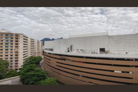 Apartamento à venda com 75m², 2 quartos e 1 vagaVista da Sala