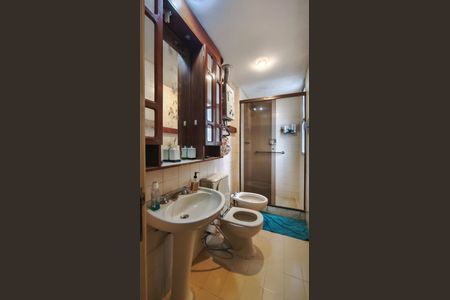 Apartamento à venda com 75m², 2 quartos e 1 vagaBanheiro da Suíte