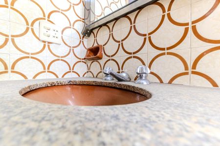 Apartamento à venda com 180m², 4 quartos e 2 vagasBanheiro 1