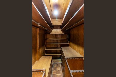 Apartamento à venda com 180m², 4 quartos e 2 vagasCloset da Suíte