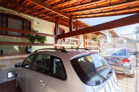 Casa à venda com 290m², 3 quartos e 3 vagasGaragem