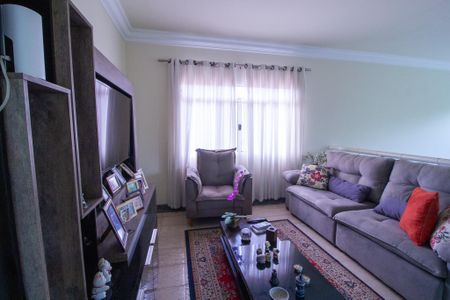 Casa de condomínio para alugar com 340m², 4 quartos e 3 vagas Casa de condomínio para alugar com 340m², 4 quartos e 3 vagasSala de TV