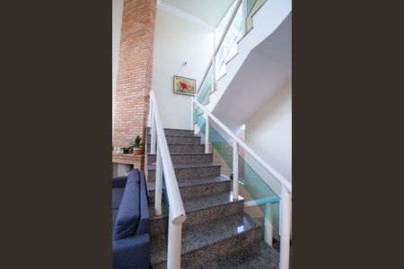 Casa de condomínio para alugar com 340m², 4 quartos e 3 vagas Casa de condomínio para alugar com 340m², 4 quartos e 3 vagasSala