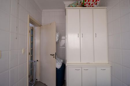 Casa de condomínio para alugar com 340m², 4 quartos e 3 vagas Casa de condomínio para alugar com 340m², 4 quartos e 3 vagasÁrea de Serviço