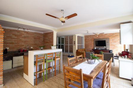 Casa de condomínio para alugar com 340m², 4 quartos e 3 vagas Casa de condomínio para alugar com 340m², 4 quartos e 3 vagasÁrea gourmet