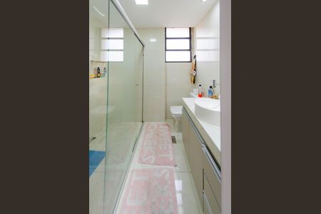 Apartamento à venda com 68m², 2 quartos e 1 vaga Apartamento à venda com 68m², 2 quartos e 1 vagaBanheiro suíte