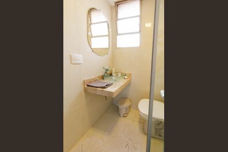 Apartamento à venda com 68m², 2 quartos e 1 vaga Apartamento à venda com 68m², 2 quartos e 1 vagaBanheiro social