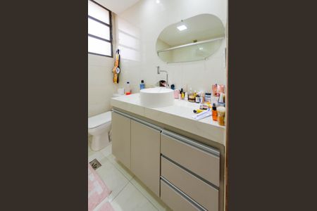 Apartamento à venda com 68m², 2 quartos e 1 vaga Apartamento à venda com 68m², 2 quartos e 1 vagaBanheiro suíte