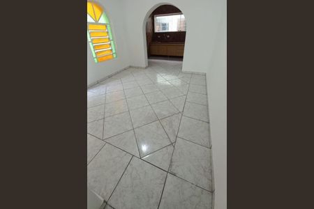 Casa à venda com 228m², 4 quartos e 2 vagas