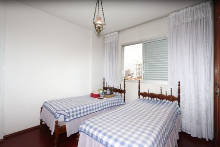 Apartamento à venda com 110m², 3 quartos e 2 vagasQuarto 2