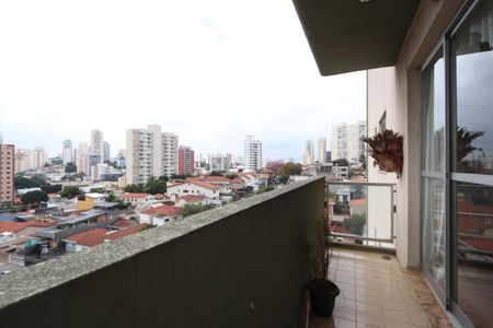 Apartamento à venda com 110m², 3 quartos e 2 vagasVaranda