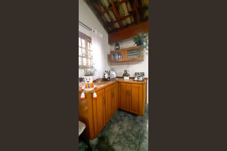Casa à venda com 250m², 2 quartos e 4 vagas