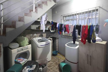 Casa à venda com 295m², 4 quartos e 3 vagas Casa à venda com 295m², 4 quartos e 3 vagasÁrea de Serviço