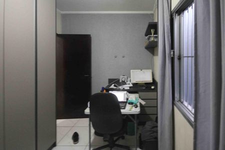 Casa à venda com 295m², 4 quartos e 3 vagas Casa à venda com 295m², 4 quartos e 3 vagasQuarto 02