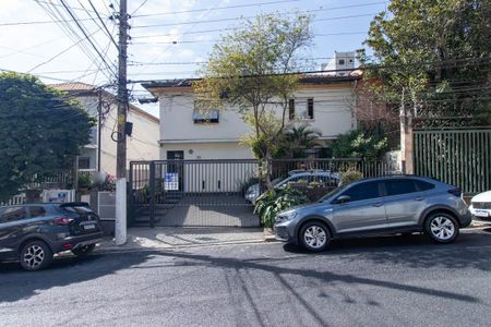 Casa à venda com 201m², 5 quartos e 2 vagasFachada