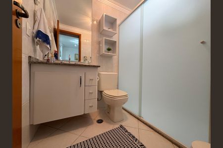 Apartamento à venda com 142m², 3 quartos e 7 vagas Apartamento à venda com 142m², 3 quartos e 7 vagasBanheiro suíte 2